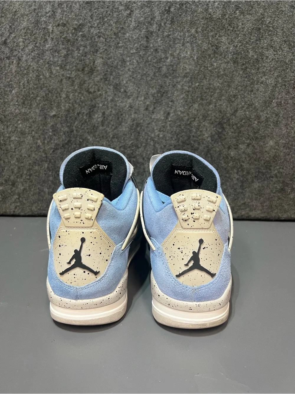 Air Jordan 4 Retro University Blue (GS) Men’s Size 8